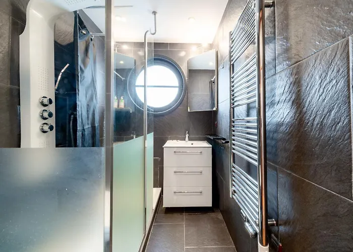 1-br In Peaceful Seaside Atmosphere * كان